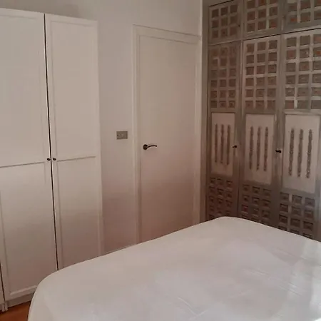 Vistas A La Ria Y Garaje En El Castro, Centro Apartment Vigo