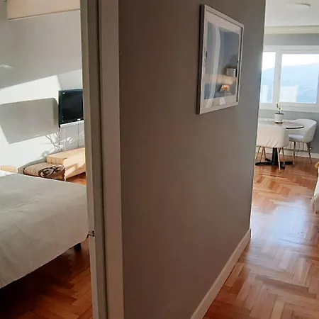 Vistas A La Ria Y Garaje En El Castro, Centro Apartment Vigo