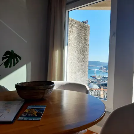 Vistas A La Ria Y Garaje En El Castro, Centro Appartement *