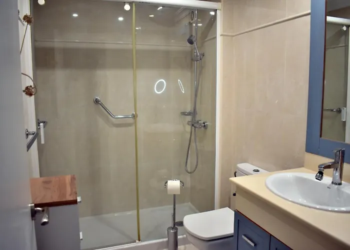 Vistas A La Ria Y Garaje En El Castro, Centro * Comarca de Vigo